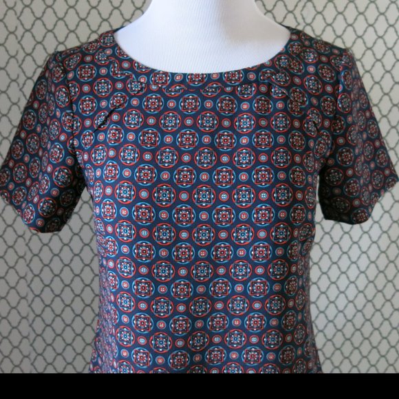 Banana Republic Multi Color Print Short Sleeve Drop Waist Dress - Size 2P - Picture 4 of 8